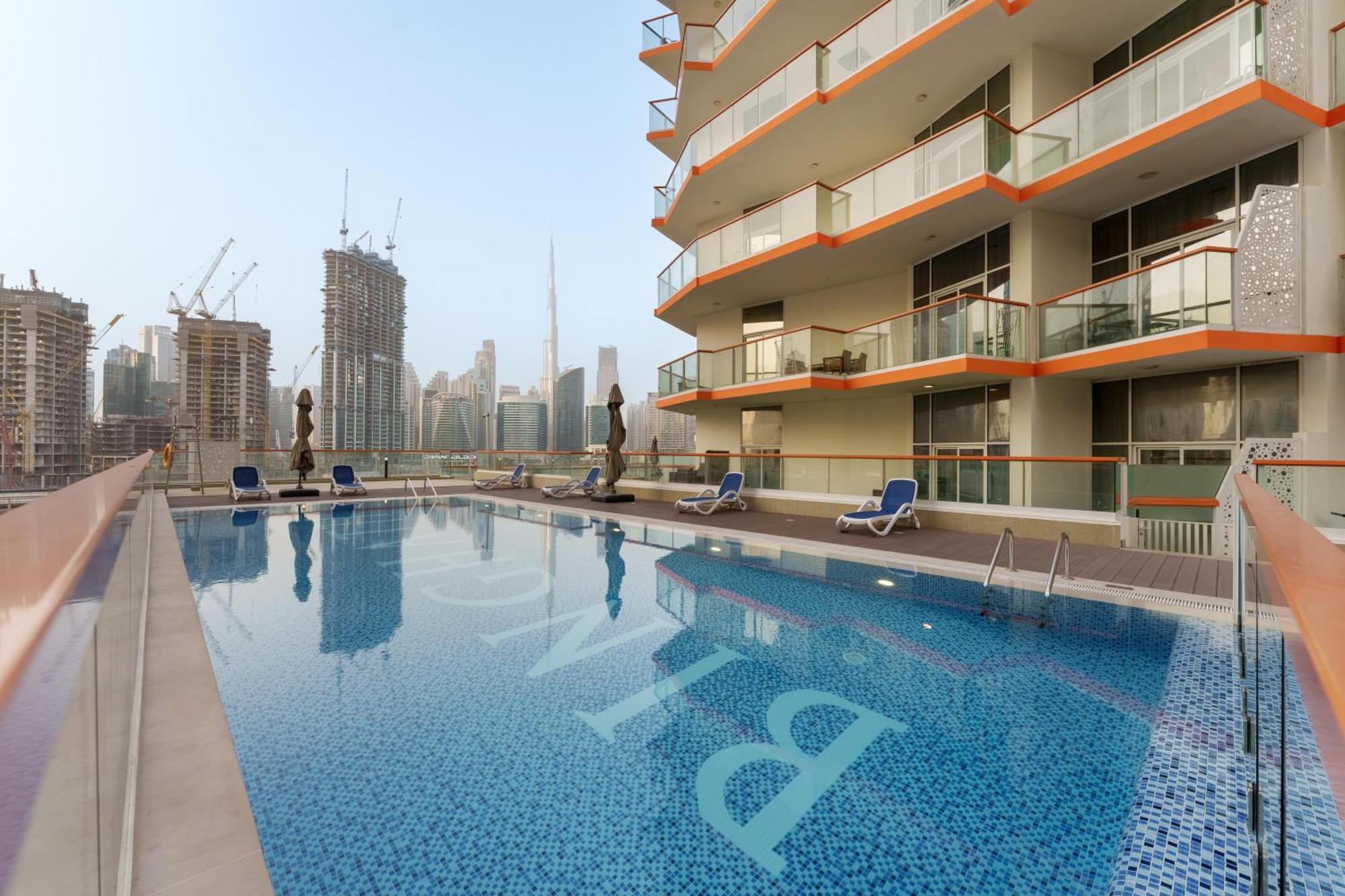 Apartment In Business Bay With Stunning Views Of Burj Khalifa & Canal Dubai