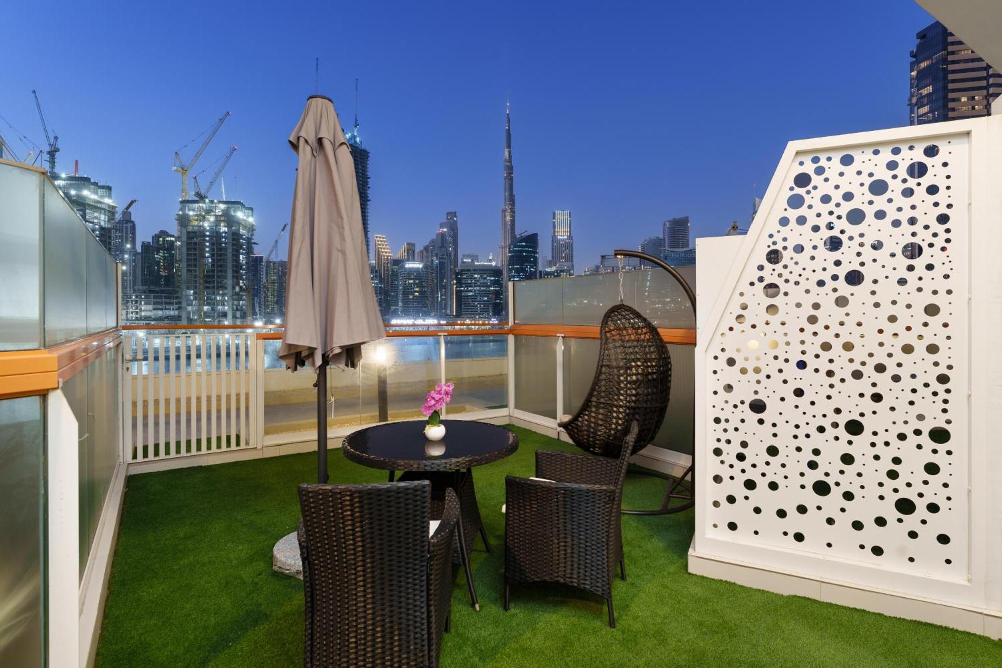 In Business Bay With Stunning Views Of Burj Khalifa & Canal Dubai