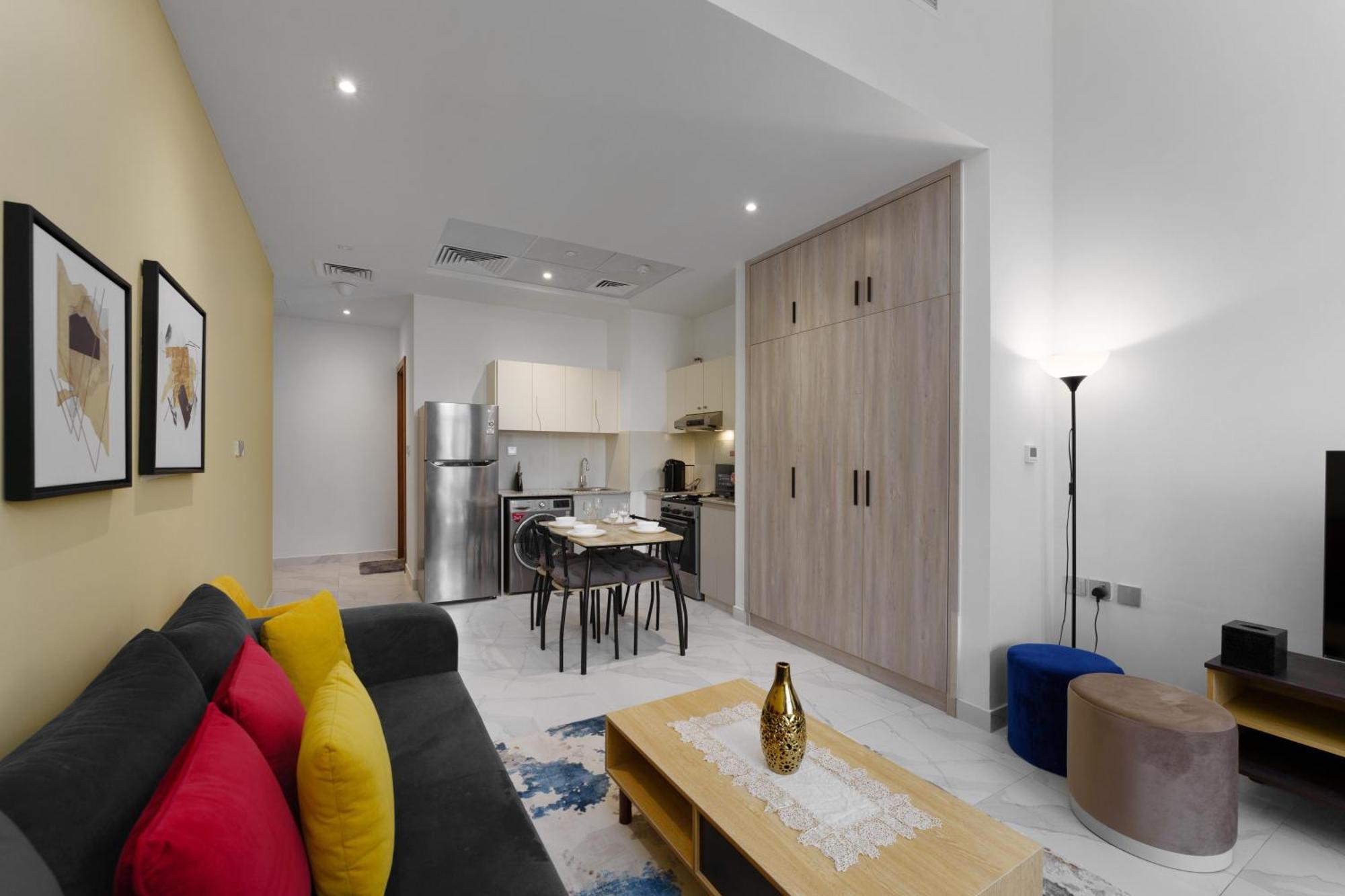 In Business Bay With Stunning Views Of Burj Khalifa & Canal Apartment Dubai